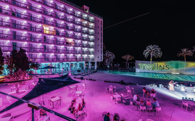 Hotel Ibiza Twiins maping edificio